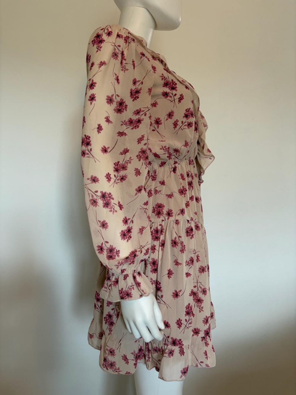 #664 Aakaa Blush Beige Floral Ruffle Tie-Neck Long Sleeve Dress - Picture 6 of 11